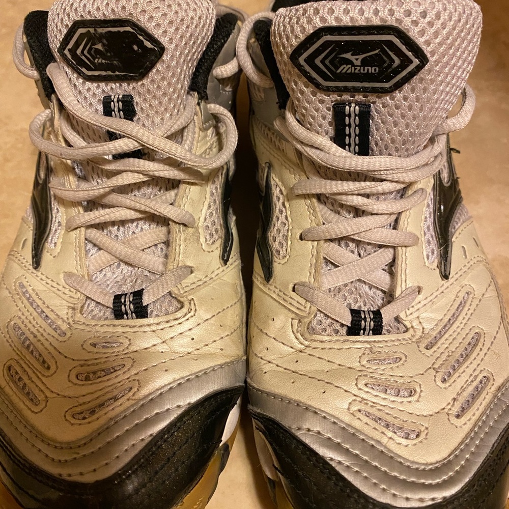 Mizuno Wave Rally Womens Volleyball Shoe